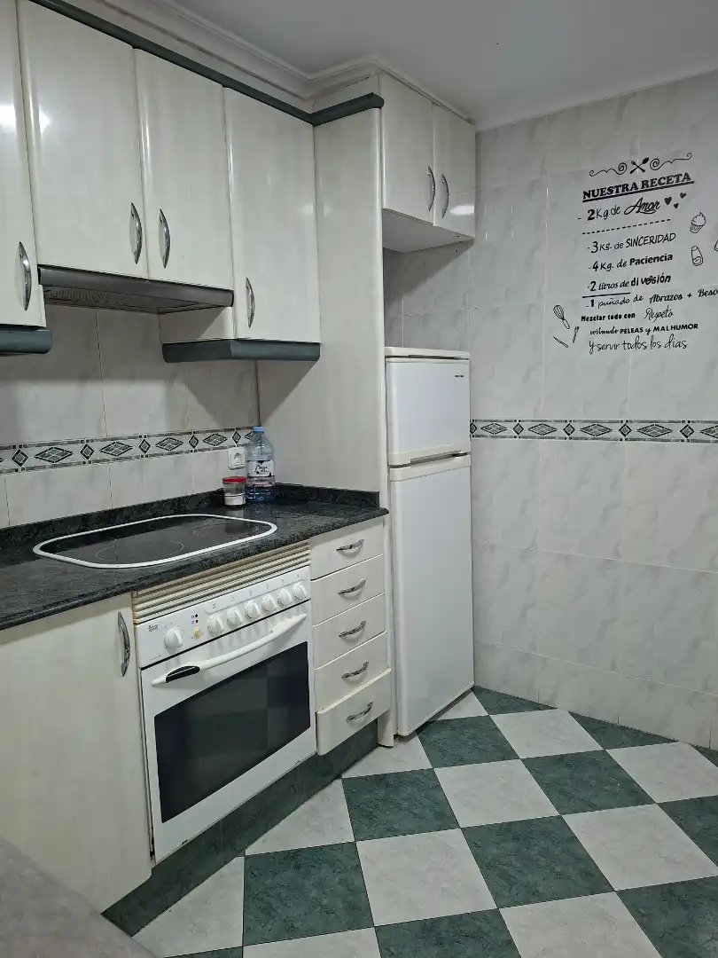 Kitchen of Flat for rent in Valencia  with Air Conditioner, Furnished and Oven