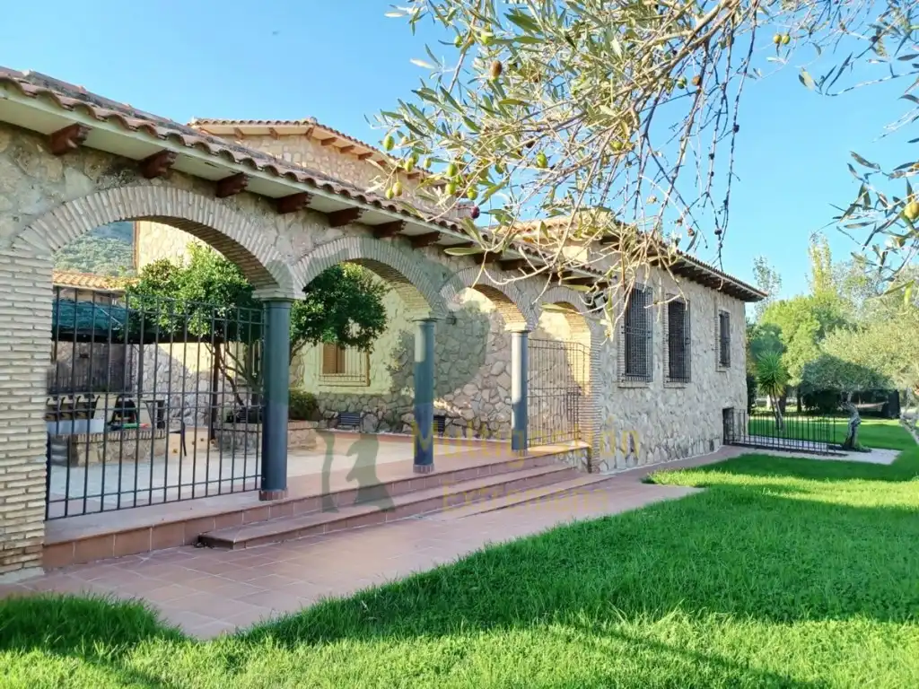 Chalet con piscina en venta en Sierra de Fuentes, imagen 34