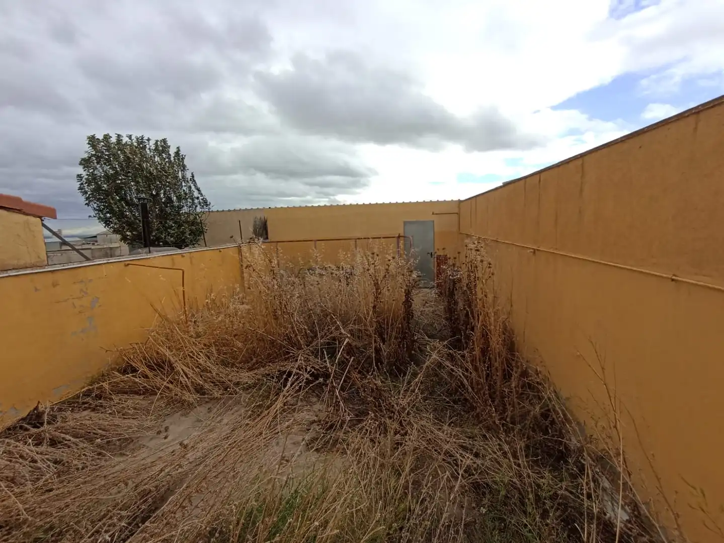 Casa adosada en venta en Pozaldez