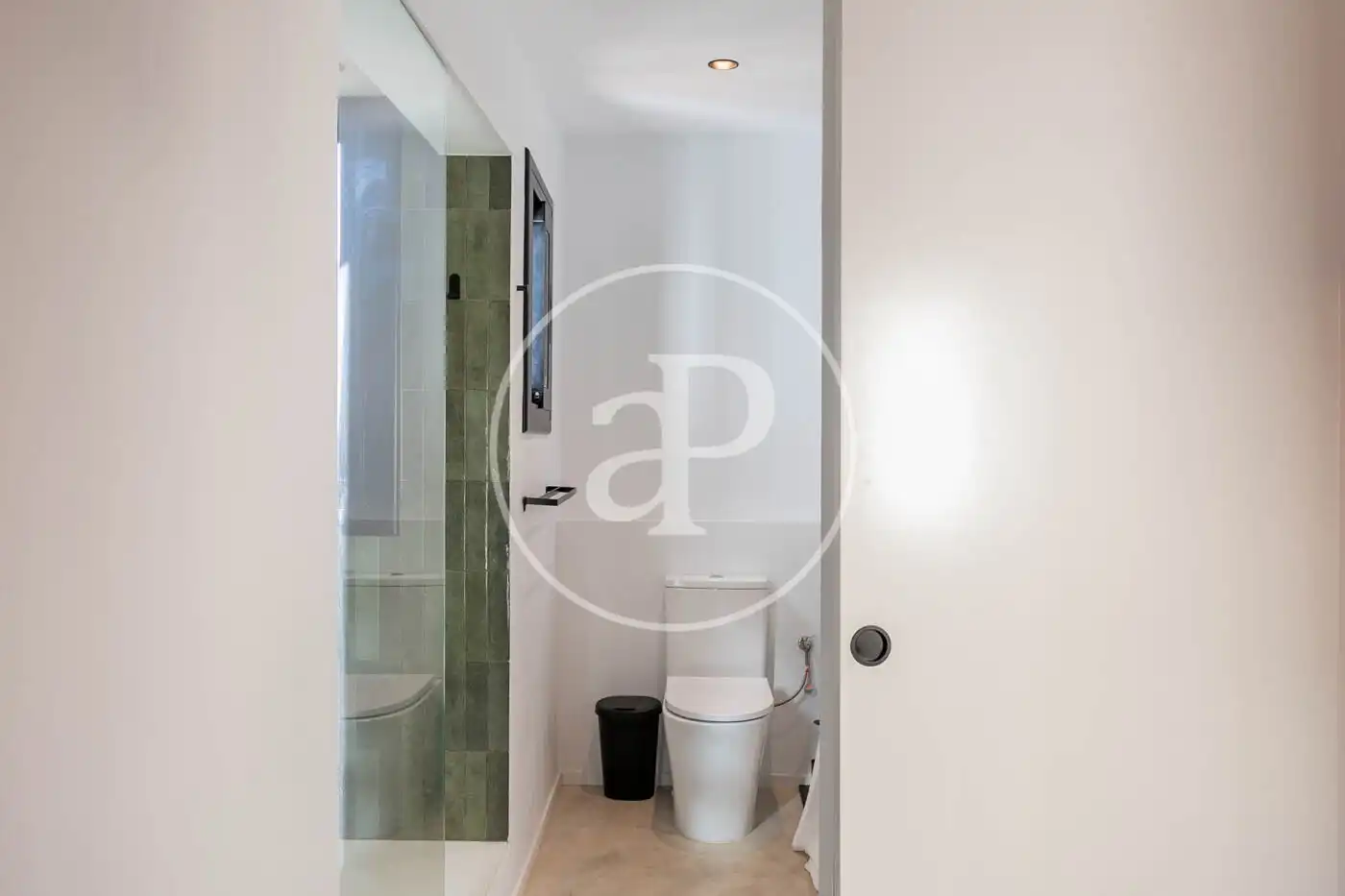 Baño de Piso en venta en Barcelona con Aire acondicionado, Calefacción y Amueblado