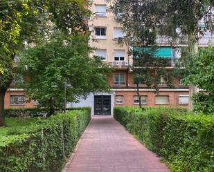Exterior view of Flat to rent in  Madrid Capital  with Heating and Furnished