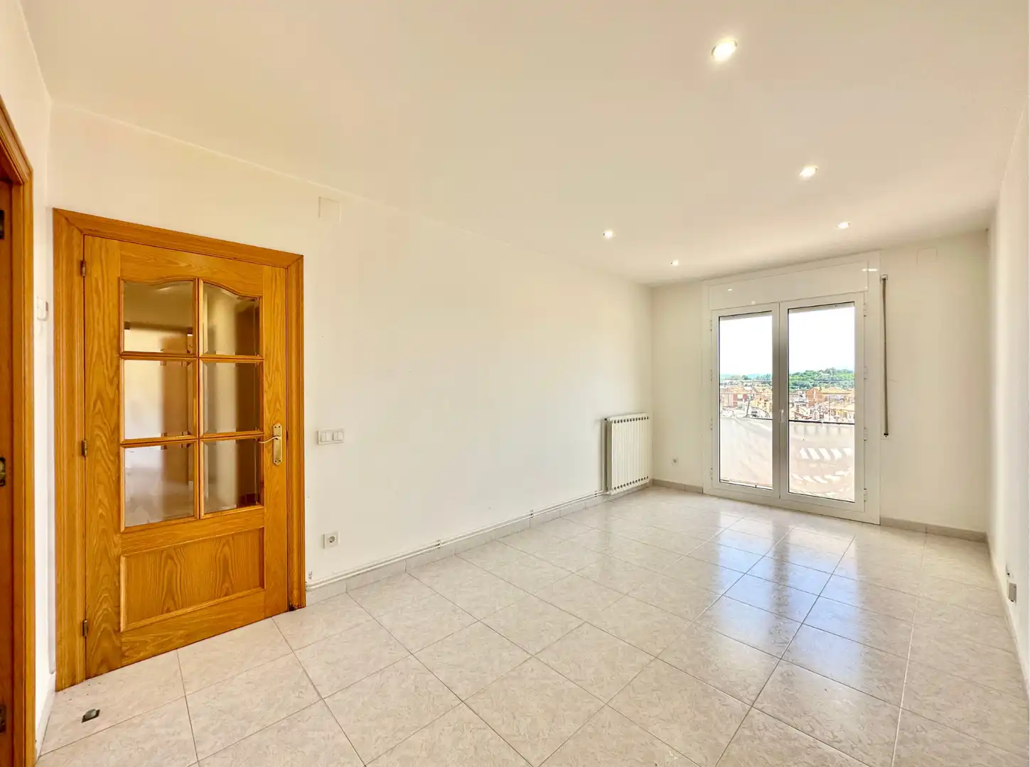 Wohnung zum Verkauf in Torelló mit Heizung, Terrasse und Ofen