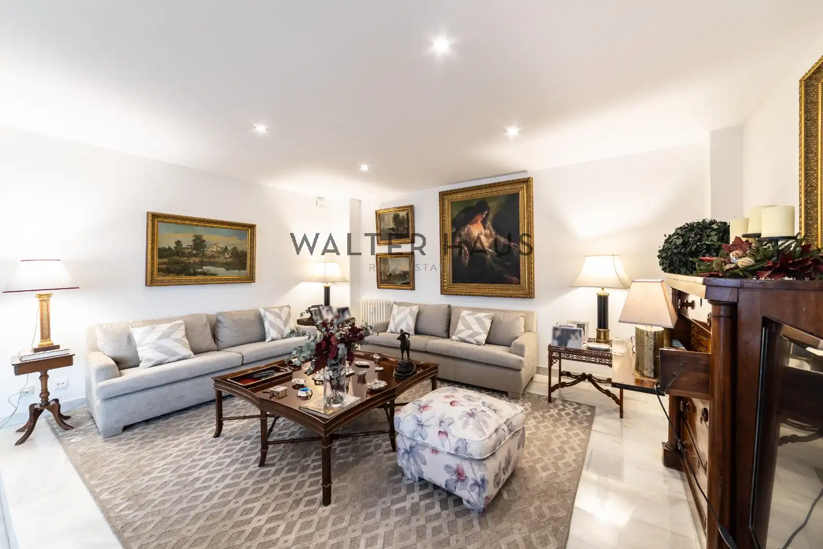 Sala d'estar de Dúplex en venda en Madrid amb Aire condicionat, Terrassa i Traster