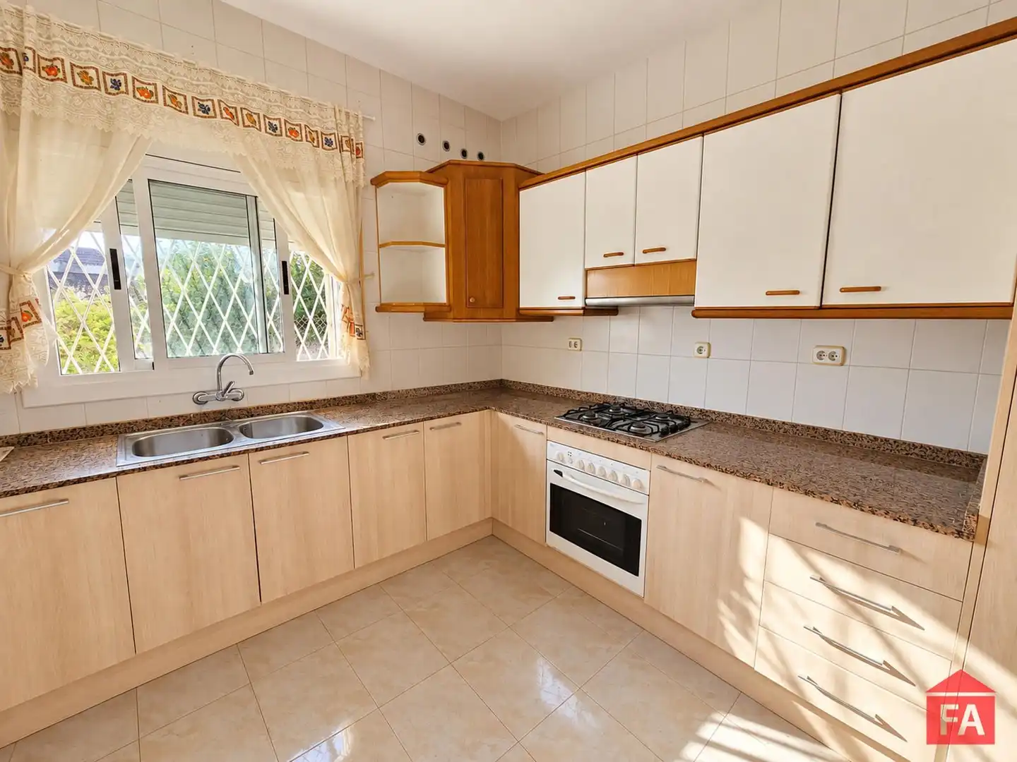 Kitchen of Detached homes for sale in Albinyana  with Terrace, Balcony and Alarm