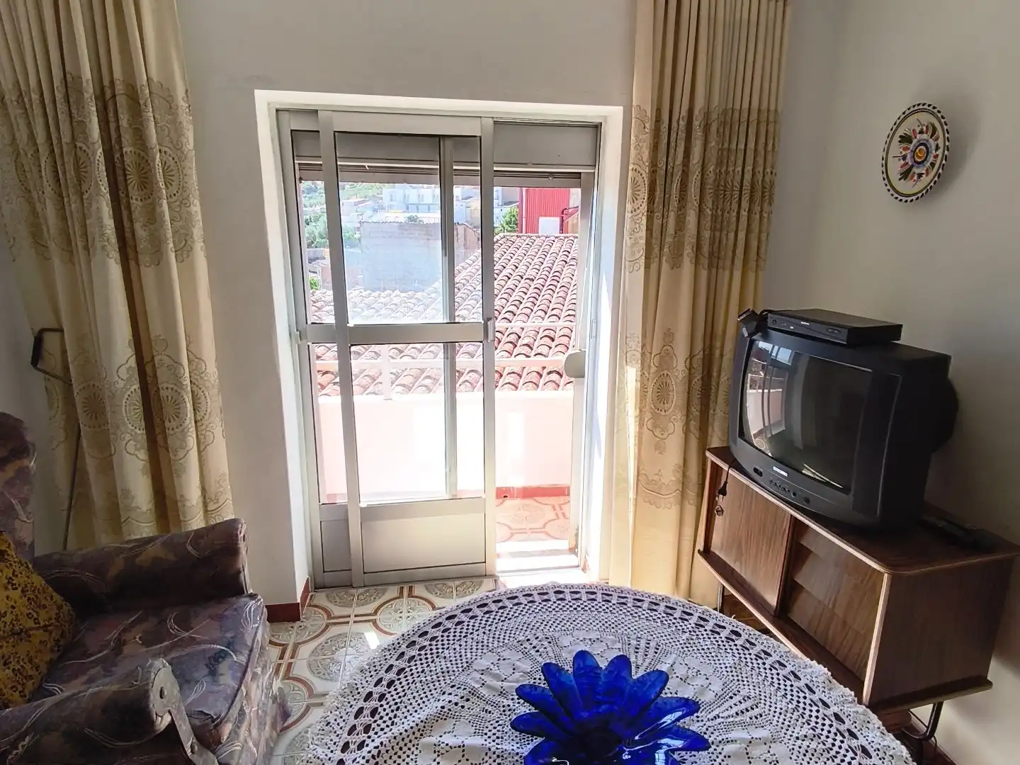 Sala d'estar de Casa o xalet en venda en Alcuéscar amb Terrassa i Balcó