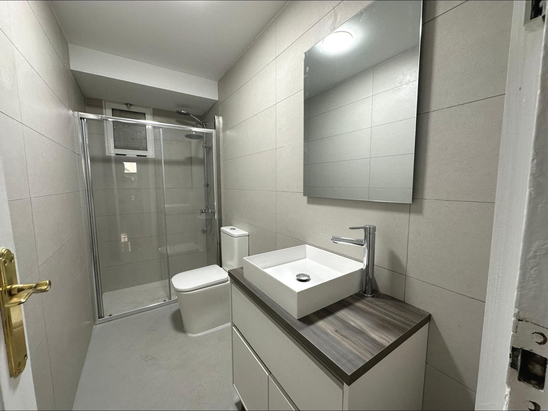 Bathroom of Flat for sale in Alicante / Alacant  with Balcony