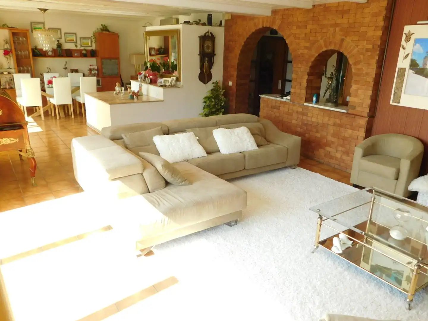 Sala d'estar de Casa o xalet en venda en Roses amb Aire condicionat, Jardí privat i Terrassa