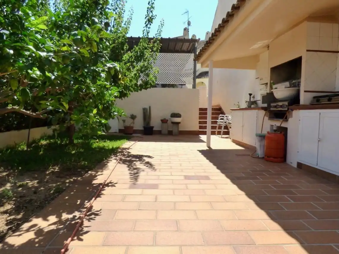 Casa aparellada amb piscina en venda a Rincón de Loix, imagen 45