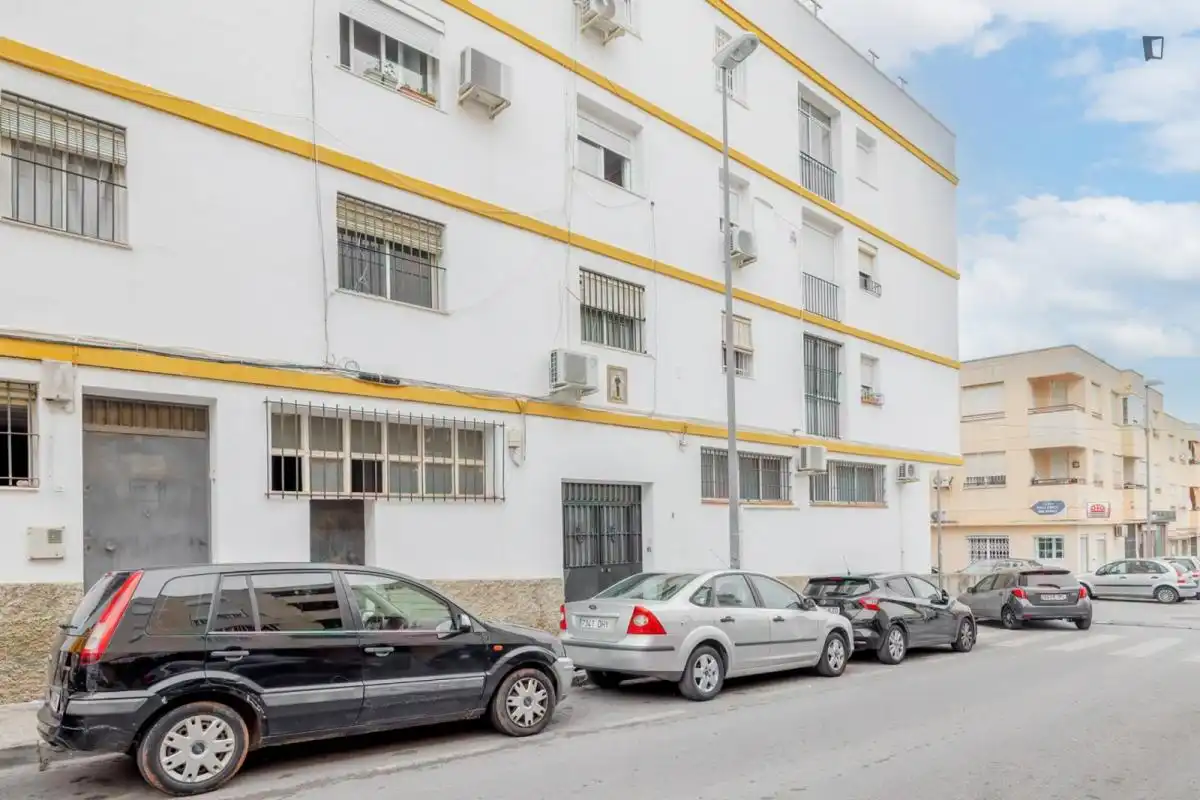 Vista exterior de Apartament per a compartir en Jerez de la Frontera amb Moblat, Rentadora i Microones