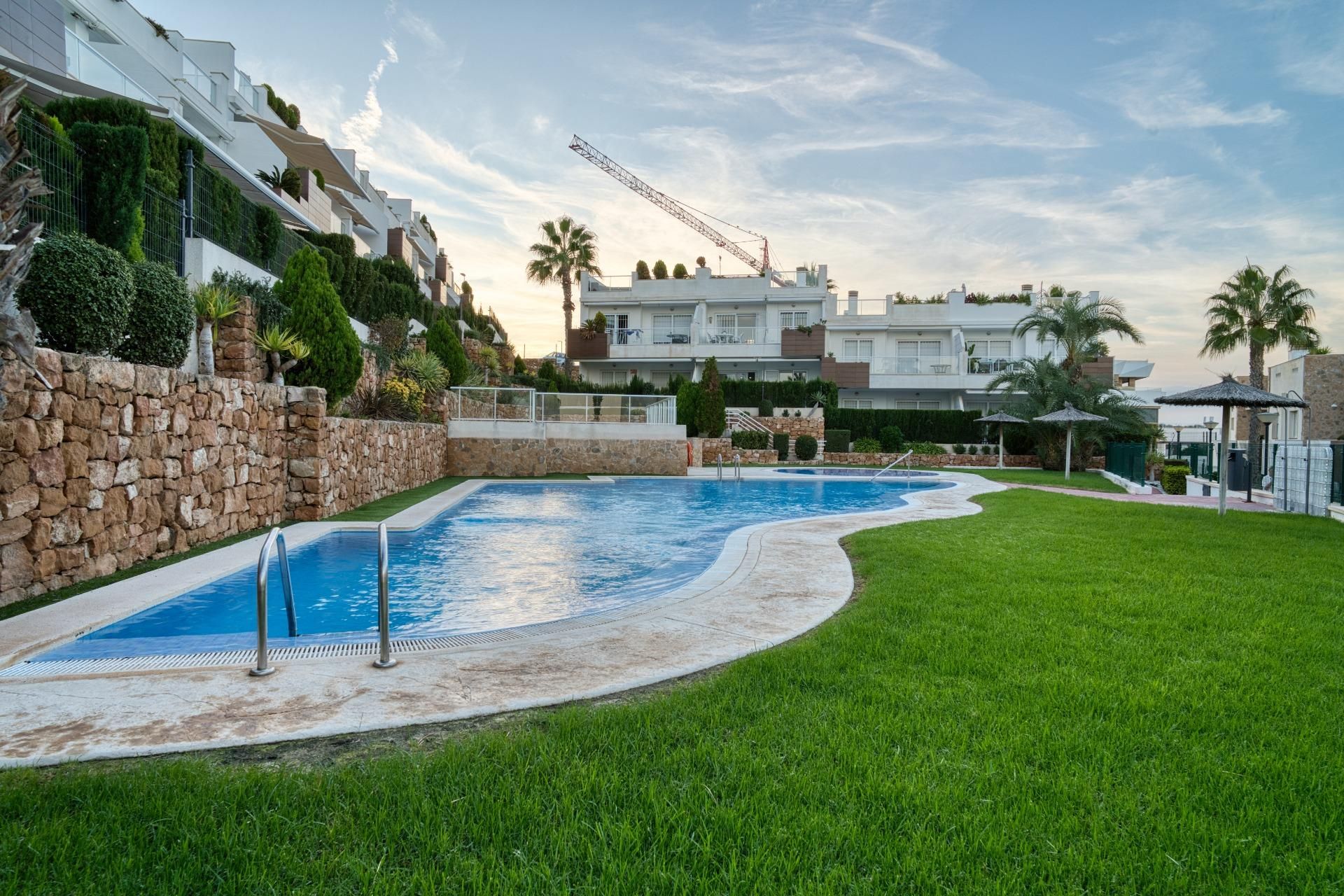 Piscina de Apartamento en venta en Santa Pola con Aire acondicionado, Trastero y Piscina comunitaria