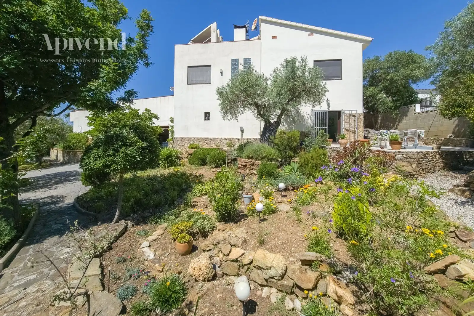 Garden of Houses for sale in Roses  with Air Conditioner, Heating and Private garden