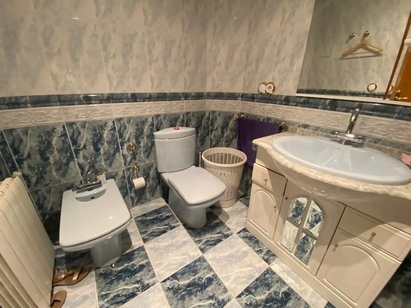 Baño de Piso en venta en La Pobla del Duc con Aire acondicionado, Terraza y Amueblado