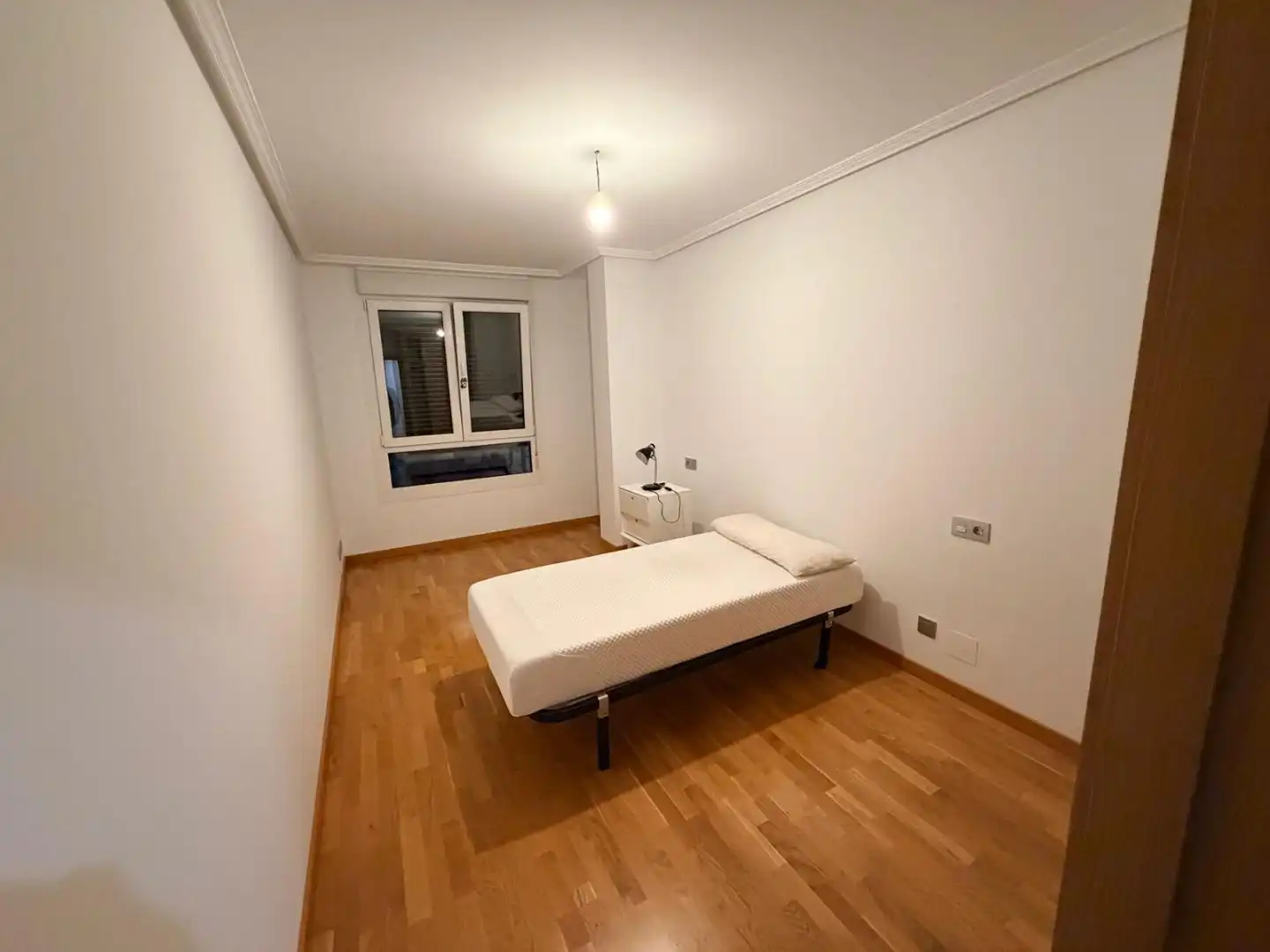 Bedroom of Flat for rent in La Lastra