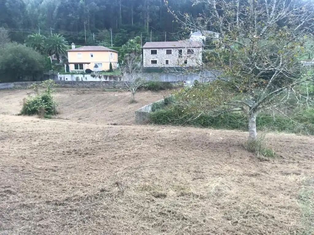 Terreny residencial en venda a Bergondo