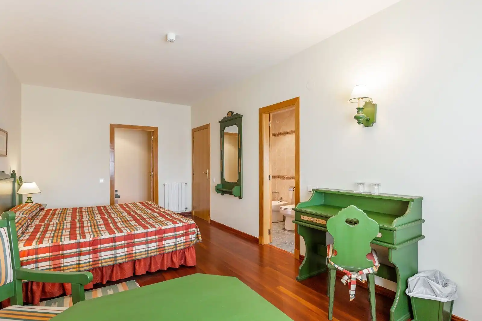 Bedroom of Buildings for sale in Yesa