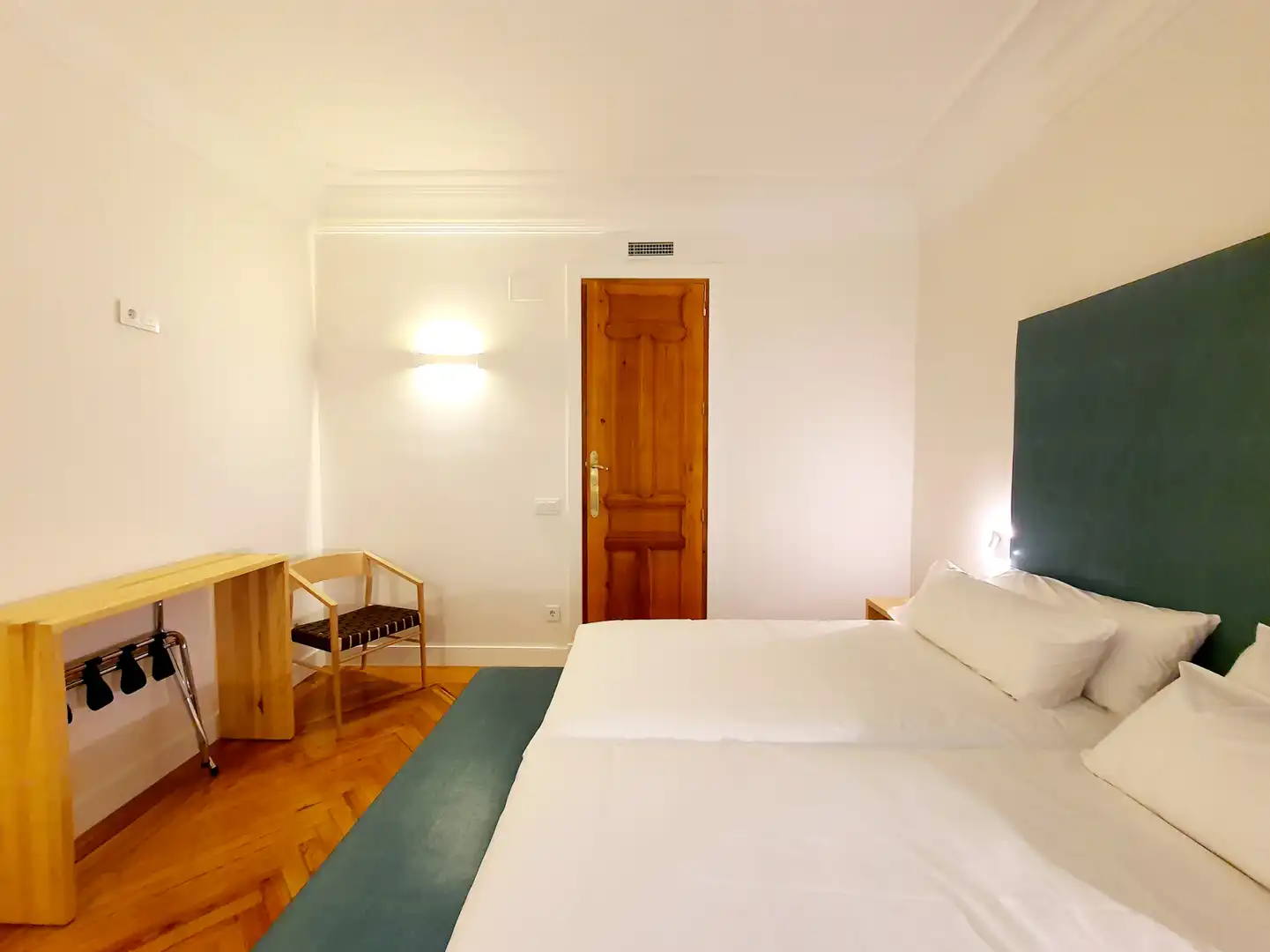 Schlafzimmer von Wohnungen zur Miete in Madrid mit Klimaanlage, Heizung und Möbliert