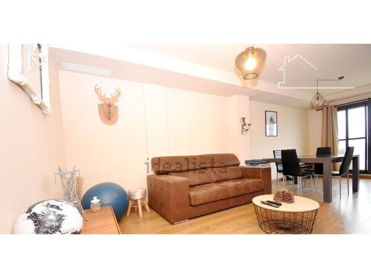 Sala de estar de Dúplex en venta en Castellón de la Plana / Castelló de la Plana con Aire acondicionado, Parquet y Terraza