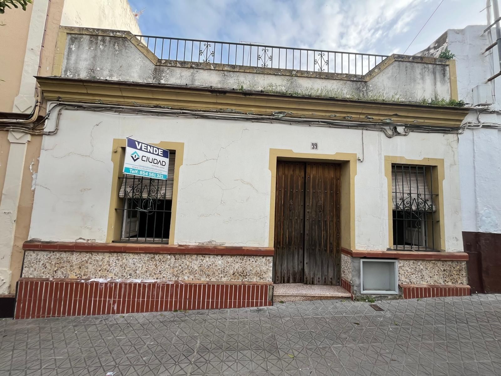 Vista exterior de Casa o chalet en venta en Mairena del Alcor