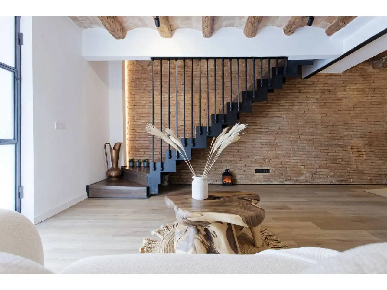 Living room of Duplexes for sale in Barcelona  with Air Conditioner, Heating and Parquet flooring