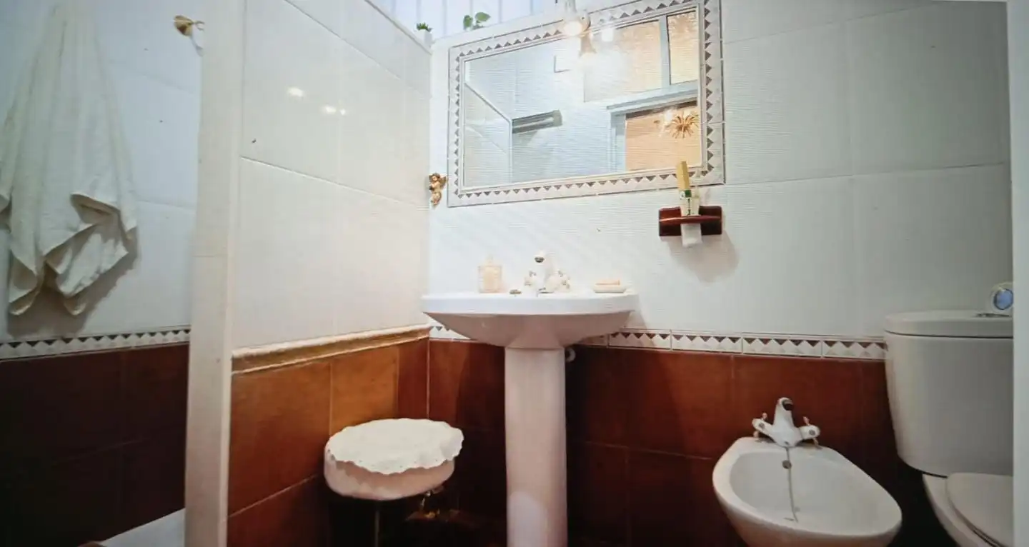 Baño de Casa o chalet en venta en Puente Genil con Aire acondicionado
