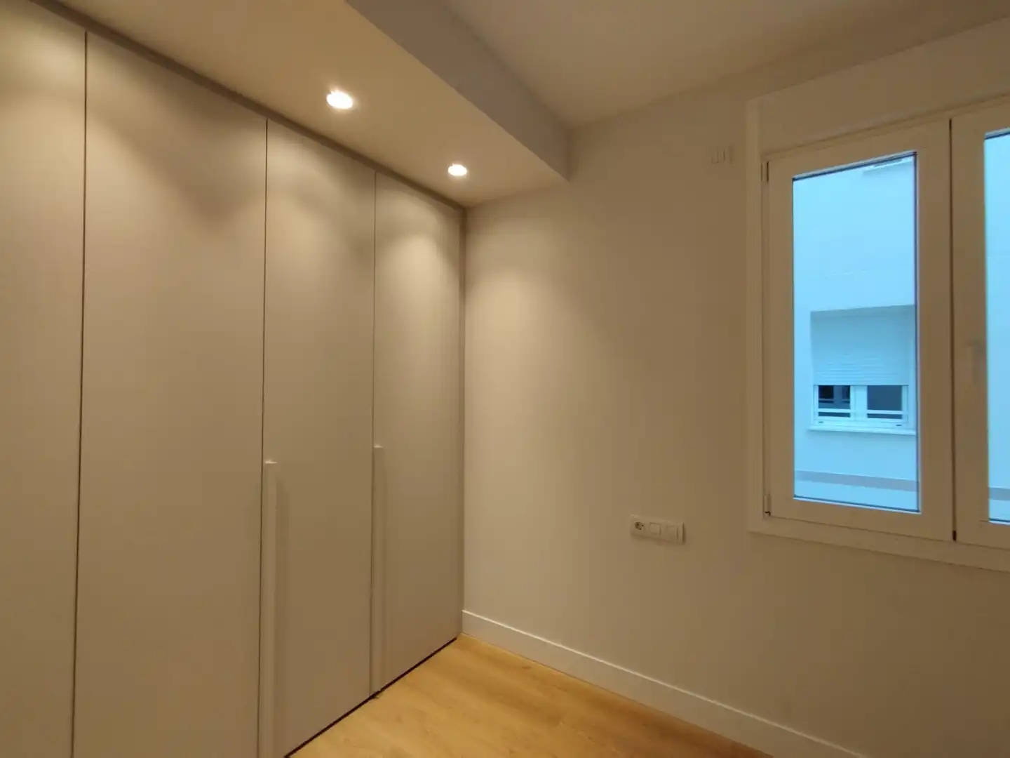 Bedroom of Flat for rent in Bilbao   with Heating