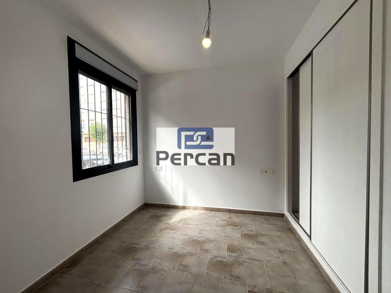 Habitación de Planta baja en venta en El Campello con Aire acondicionado