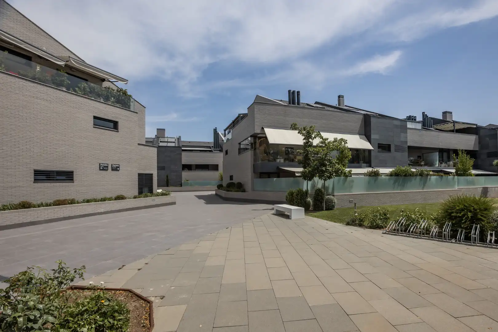 Vista exterior de Àtic en venda en Torrelodones amb Aire condicionat, Calefacció i Terrassa