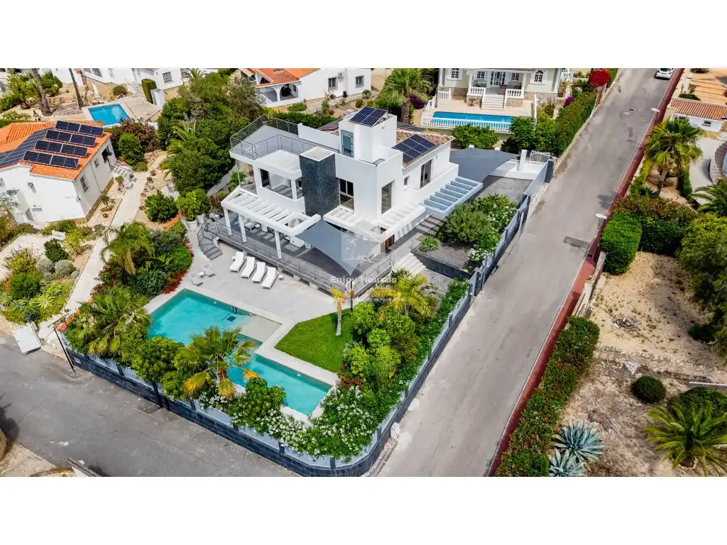 Casa con terraza en venta en Coloma, imagen 4