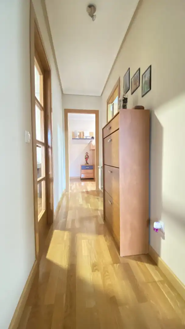 Wohnung zum Verkauf in Los Corrales de Buelna  mit Heizung, Parkett und Möbliert