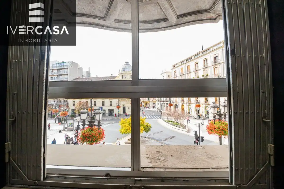 Vista exterior de Oficina de alquiler en Granada con Calefacción