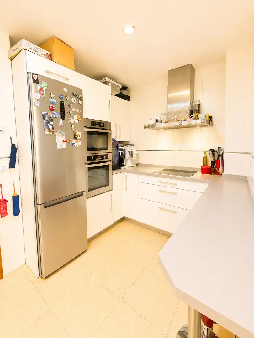 Kitchen of Flat for sale in Sevilla  with Air Conditioner and Community pool