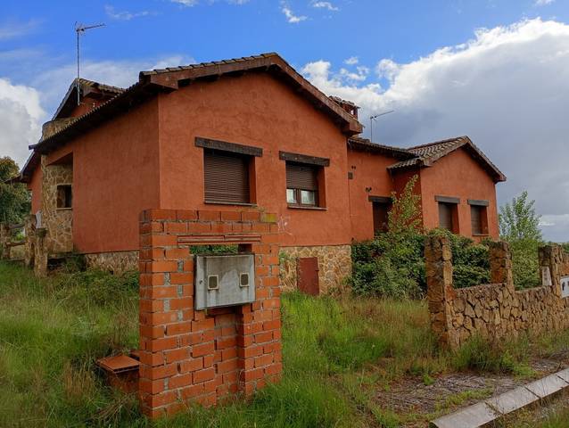 Casa-chalet en Venta en PRADO REAL en Castillejo de Mesleón