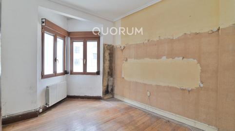 Foto 4 de Piso en venta en Alhóndiga, Bizkaia