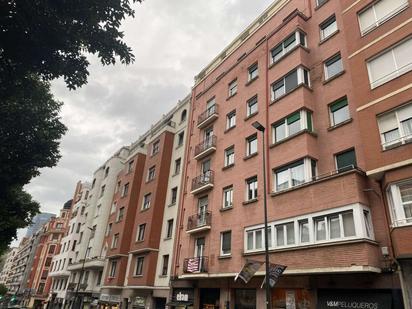 Vista exterior de Pis en venda en Bilbao 