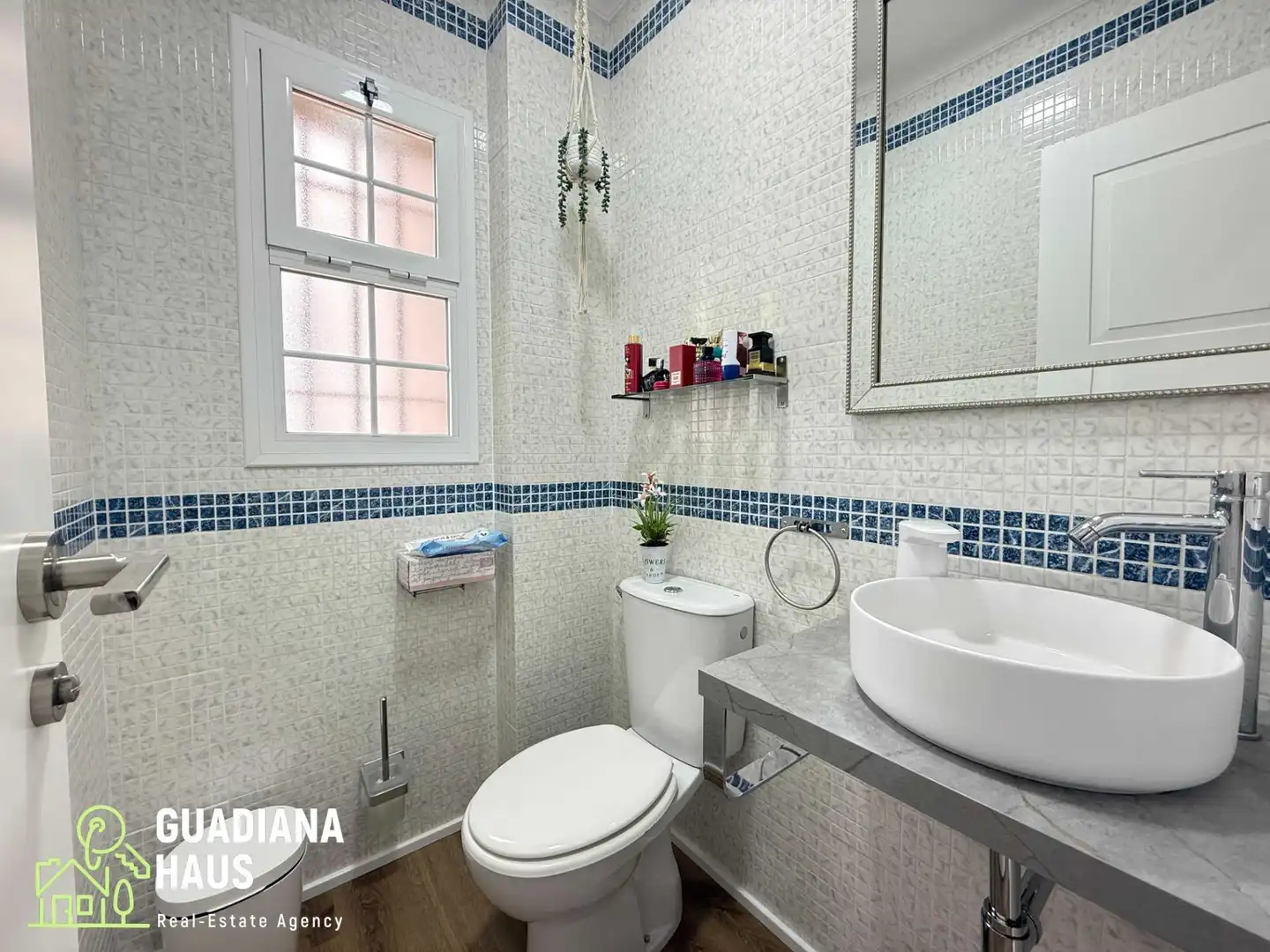 Bany de Apartament en venda en Ayamonte amb Aire condicionat, Jardí privat i Terrassa