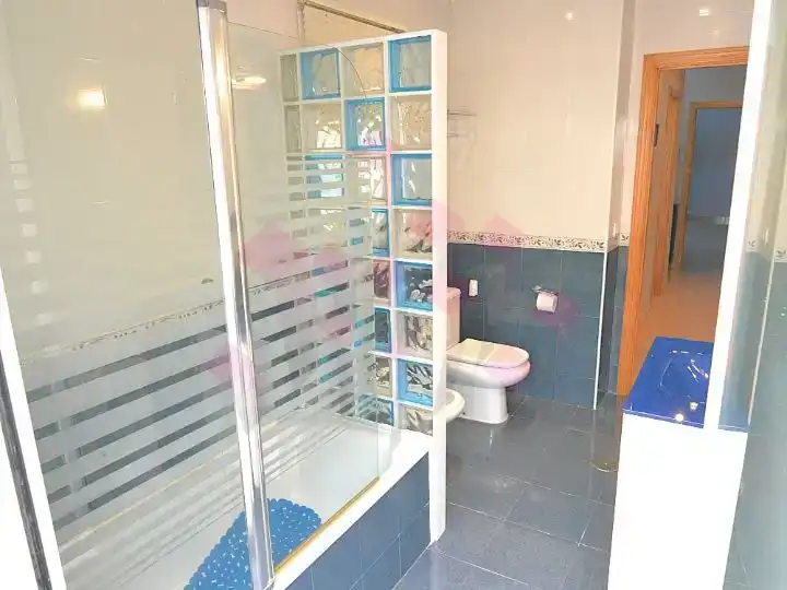 Bany de Pis en venda en Miguelturra amb Aire condicionat
