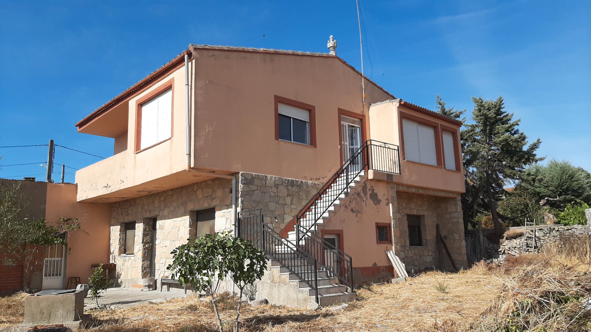 Exterior view of House or chalet for sale in Muga de Sayago  with Private garden, Swimming Pool and Balcony