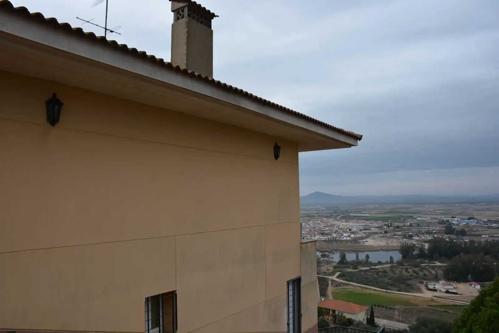 Vista exterior de Casa o xalet en venda en Medellín amb Aire condicionat, Calefacció i Jardí privat