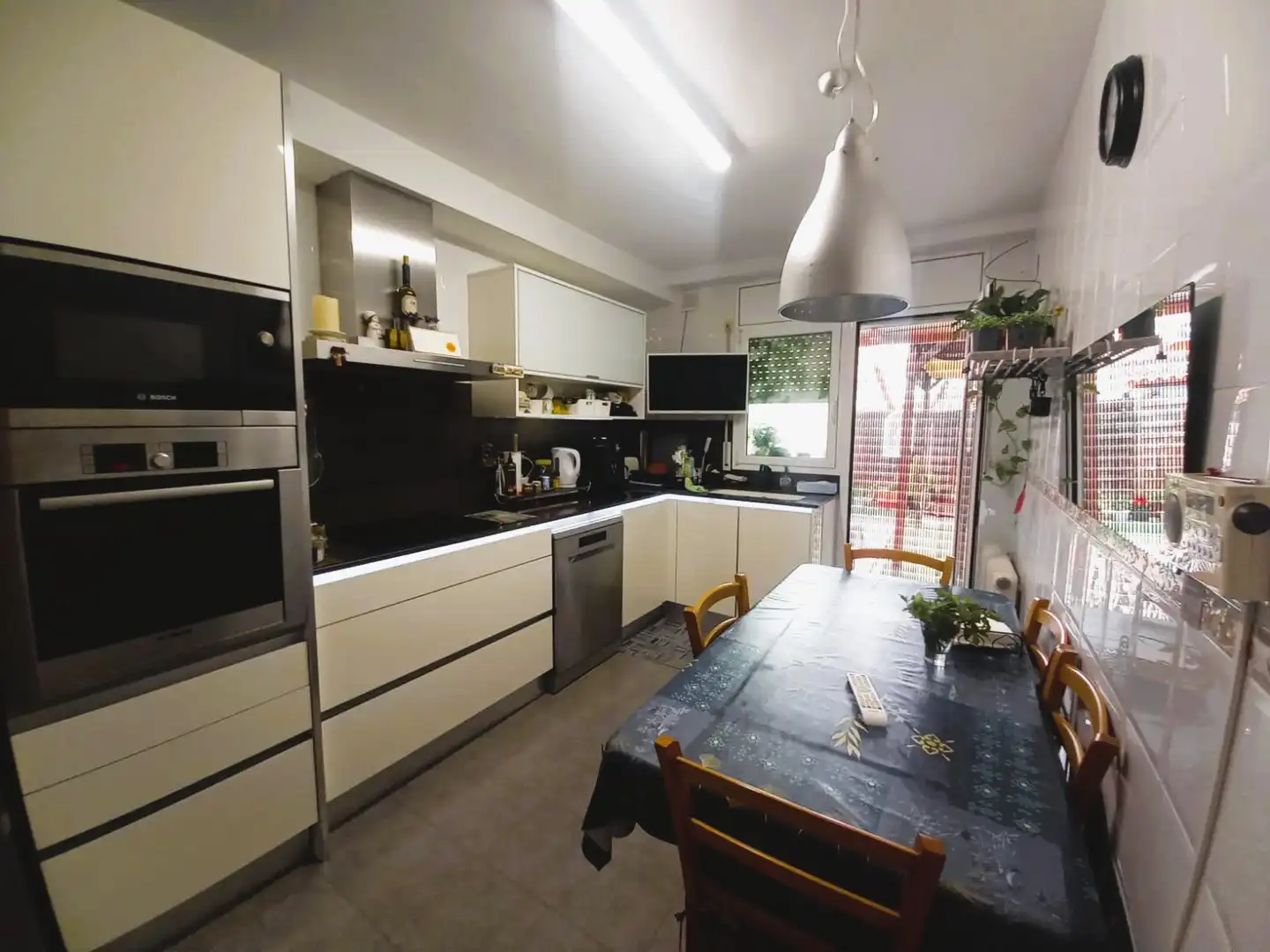 Cocina de Casa adosada en venta en Lliçà d'Amunt con Calefacción, Jardín privado y Amueblado