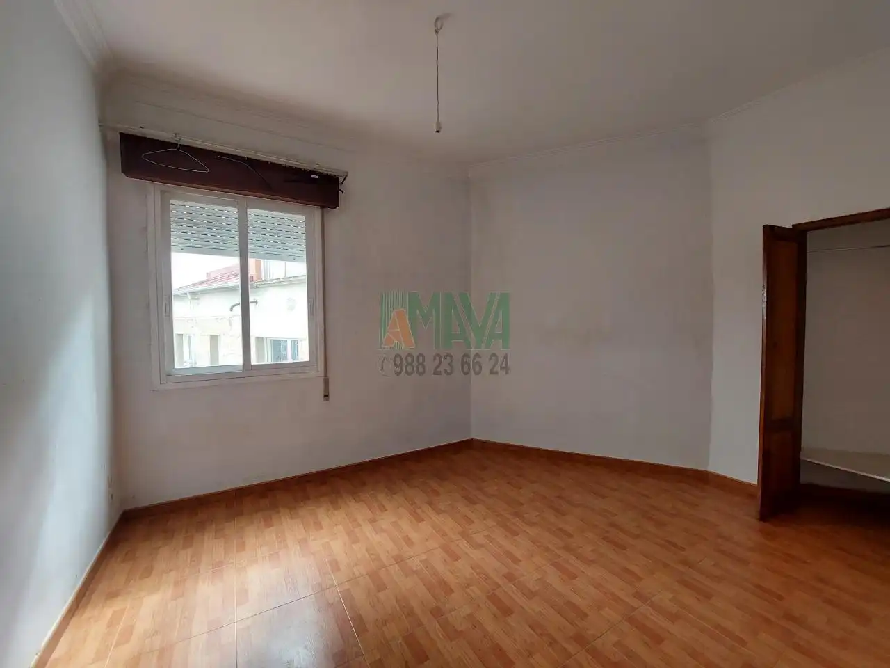Habitación de Piso en venta en Ourense Capital  con Calefacción y Balcón