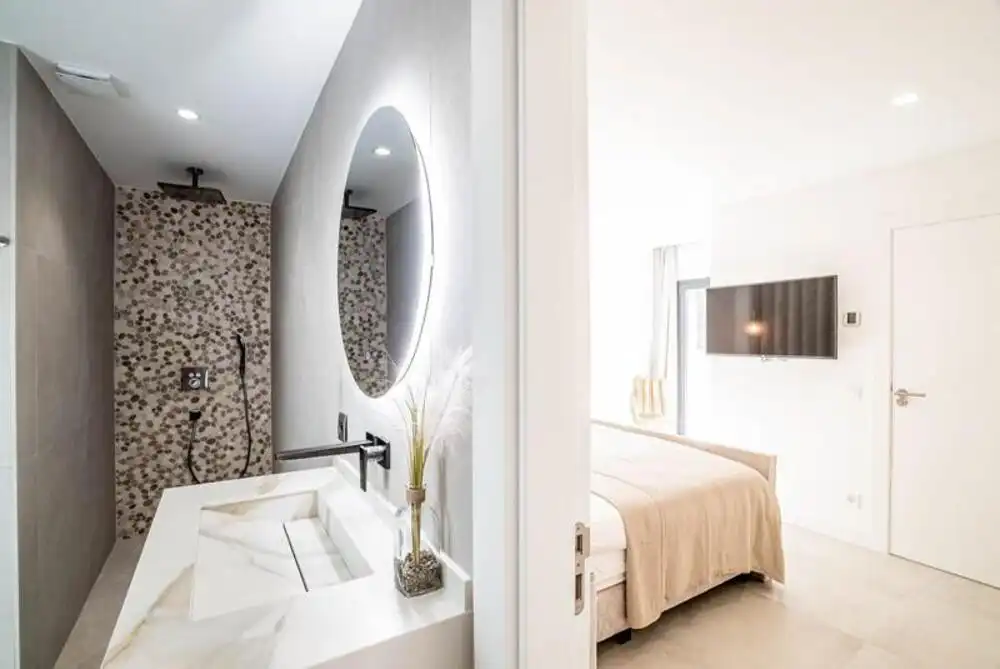 Bany de Casa o xalet de lloguer en Marbella amb Aire condicionat, Jardí privat i Terrassa