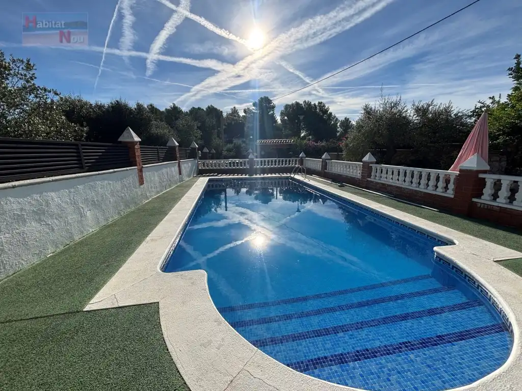 Villa avec piscine à vendre à Calle Barcelones, imagen 2