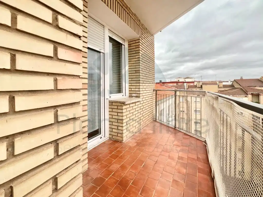 Apartament amb terrassa en venda a Avenida De La Paz, imagen 6
