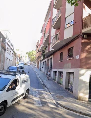 Garaje en Venta en Calle LLOBET I VALL-LLOSERA en El Guinardó