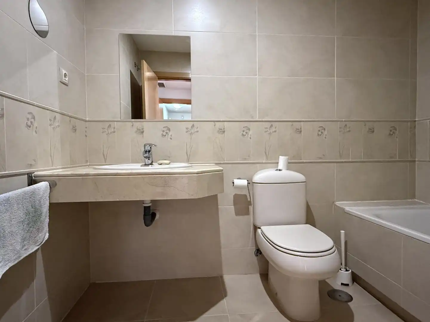 Badezimmer von Wohnung zum Verkauf in Yebes mit Heizung, Terrasse und Abstellraum