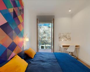 Bedroom of Apartment to share in  Barcelona Capital  with Air Conditioner and Balcony