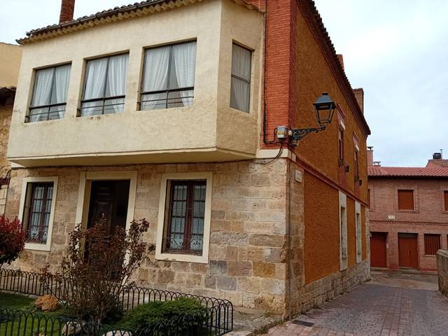 Casa adosada en Venta en Calle Fernando Monedero en Astudillo