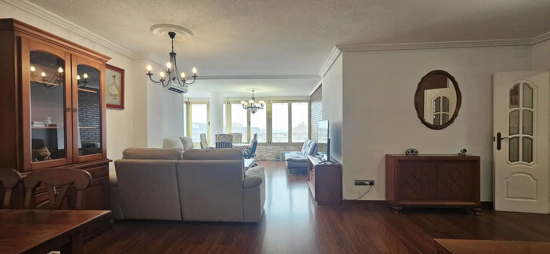 Wohnzimmer von Wohnung zum Verkauf in Benidorm mit Parkett, Schwimmbad und Möbliert