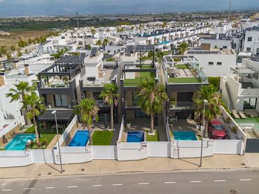 Detached house with balcony for sale in Benijófar