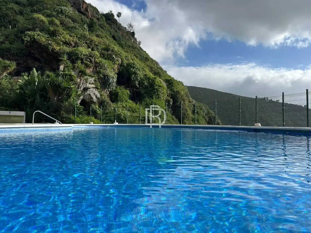 Piscina de Piso de alquiler en El Sauzal con Terraza, Amueblado y Piscina comunitaria